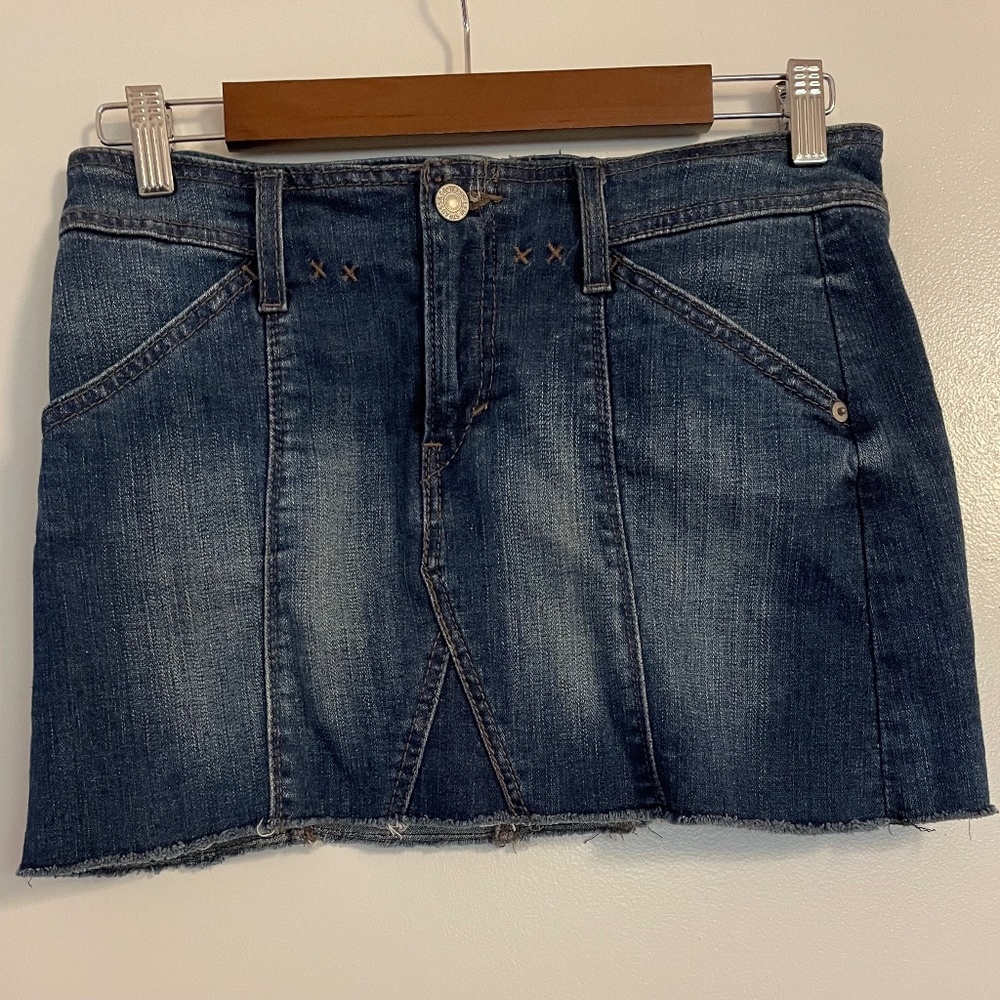 Levi’s denim mini skirt with pockets